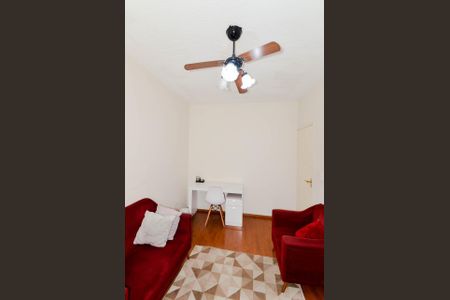 Casa à venda com 127m², 4 quartos e 2 vagas Casa à venda com 127m², 4 quartos e 2 vagasQuarto 2