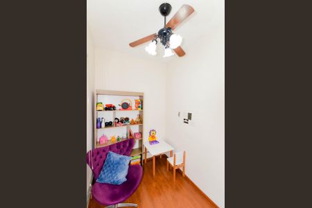 Casa à venda com 127m², 4 quartos e 2 vagas Casa à venda com 127m², 4 quartos e 2 vagasQuarto 1