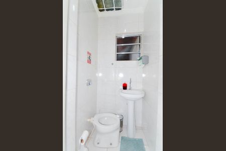 Casa à venda com 127m², 4 quartos e 2 vagas Casa à venda com 127m², 4 quartos e 2 vagasLavabo