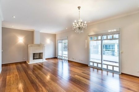Casa para alugar com 800m², 4 quartos e 6 vagas