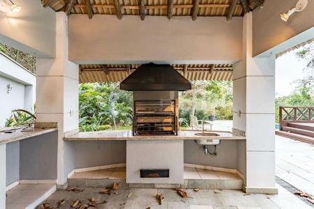 Casa para alugar com 800m², 4 quartos e 6 vagas