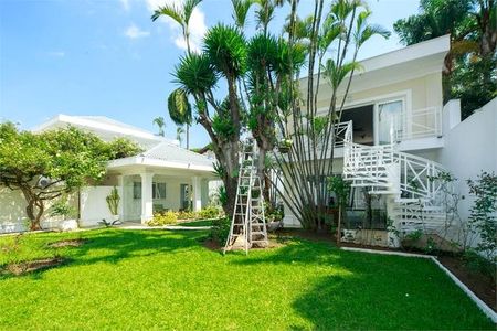 Casa à venda com 820m², 4 quartos e 6 vagas