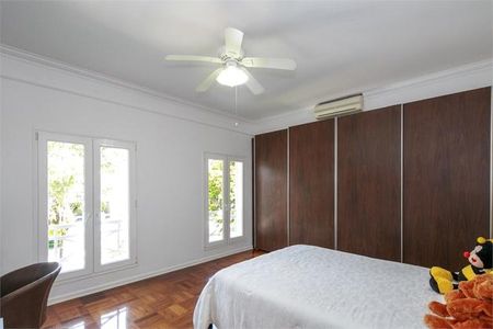 Casa à venda com 820m², 4 quartos e 6 vagas