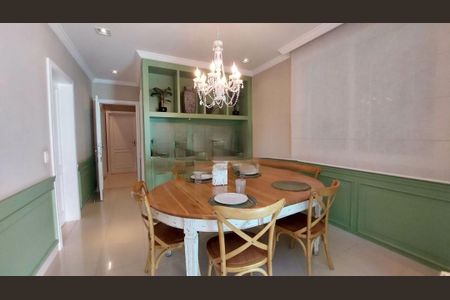 Casa à venda com 502m², 4 quartos e 6 vagas