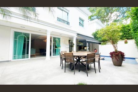 Casa à venda com 502m², 4 quartos e 6 vagas