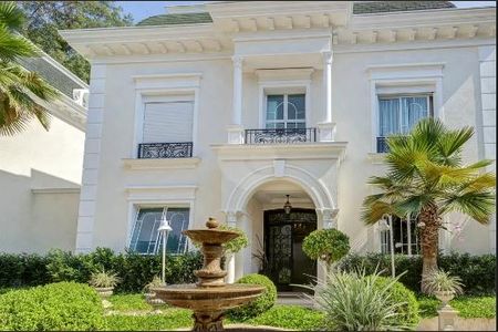 Casa à venda com 502m², 4 quartos e 6 vagas