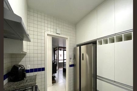 Apartamento à venda com 110m², 3 quartos e 2 vagasCozinha 