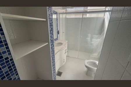 Casa à venda com 400m², 3 quartos e 5 vagasBanheiro da Suíte 2