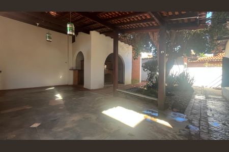 Casa à venda com 400m², 3 quartos e 5 vagasÁrea Externa