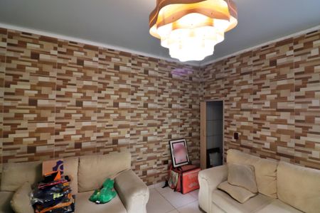 Casa à venda com 145m², 3 quartos e 2 vagasEdícula - Sala