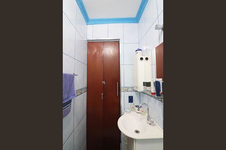 Casa à venda com 145m², 3 quartos e 2 vagasEdícula - Banheiro