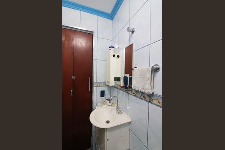 Casa à venda com 145m², 3 quartos e 2 vagasEdícula - Banheiro