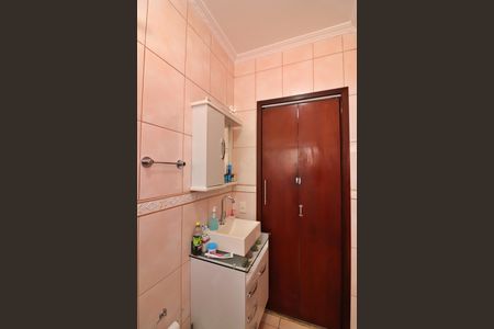 Casa à venda com 145m², 3 quartos e 2 vagasBanheiro Social