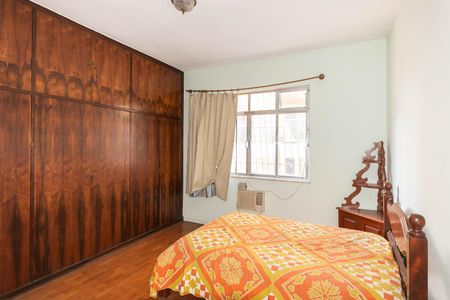 Apartamento à venda com 175m², 4 quartos e 2 vagasQuarto 2