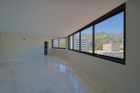 Apartamento à venda com 186m², 4 quartos e 3 vagasSala