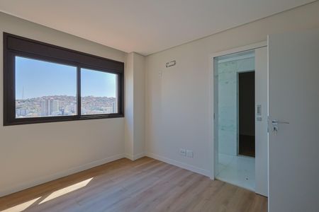 Apartamento à venda com 186m², 4 quartos e 3 vagasSuíte 3