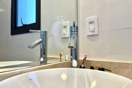 Apartamento à venda com 225m², 3 quartos e 3 vagas Apartamento à venda com 225m², 3 quartos e 3 vagasBanheiro da Suíte 2