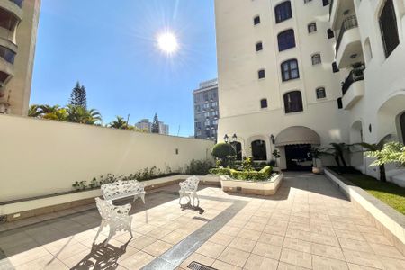 Apartamento à venda com 225m², 3 quartos e 3 vagas Apartamento à venda com 225m², 3 quartos e 3 vagasÁrea comum