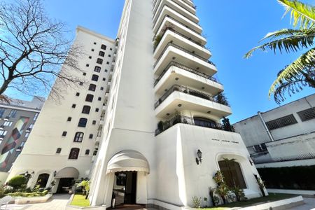 Apartamento à venda com 225m², 3 quartos e 3 vagas Apartamento à venda com 225m², 3 quartos e 3 vagasFachada