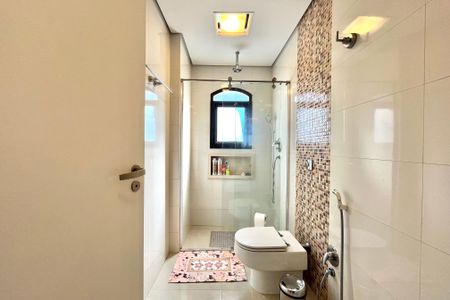 Apartamento à venda com 225m², 3 quartos e 3 vagas Apartamento à venda com 225m², 3 quartos e 3 vagasBanheiro da Suíte 3