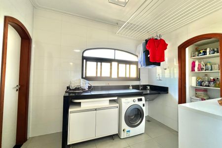 Apartamento à venda com 225m², 3 quartos e 3 vagas Apartamento à venda com 225m², 3 quartos e 3 vagasÁrea de Serviço