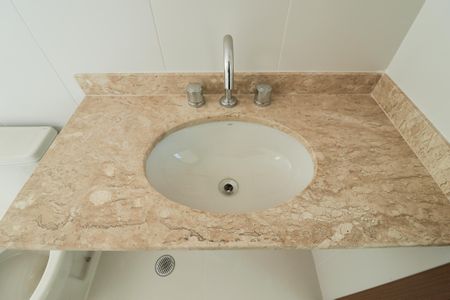 Apartamento à venda com 133m², 3 quartos e 2 vagas Apartamento à venda com 133m², 3 quartos e 2 vagasBanheiro da Suíte 2