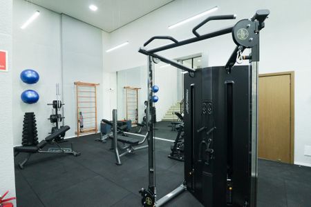 Apartamento à venda com 133m², 3 quartos e 2 vagas Apartamento à venda com 133m², 3 quartos e 2 vagasÁrea comum - Academia