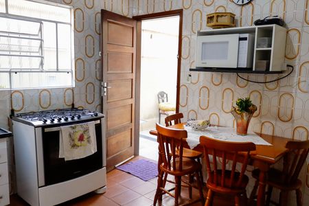 Casa à venda com 120m², 3 quartos e 2 vagas Casa à venda com 120m², 3 quartos e 2 vagasCozinha