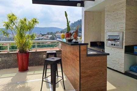 Casa de condomínio à venda com 360m², 6 quartos e 5 vagas Casa de condomínio à venda com 360m², 6 quartos e 5 vagasVaranda da Sala