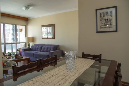 Apartamento à venda com 92m², 3 quartos e 1 vaga Apartamento à venda com 92m², 3 quartos e 1 vagaSala de Jantar