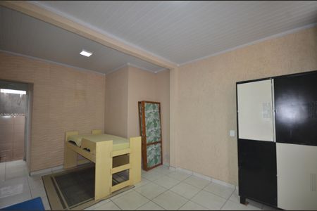 Casa para alugar com 30m², 1 quarto e 1 vagaSala/Quarto
