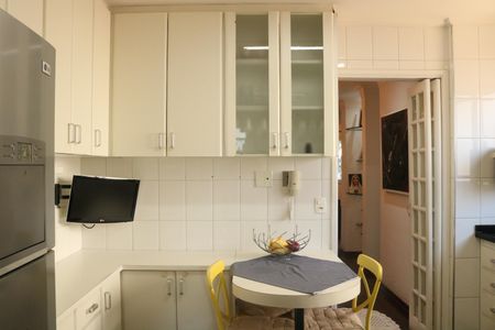 Apartamento à venda com 129m², 2 quartos e 3 vagasCozinha