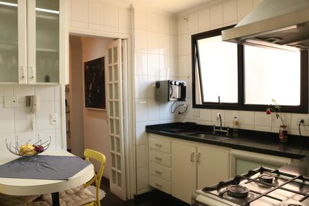 Apartamento à venda com 129m², 2 quartos e 3 vagasCozinha