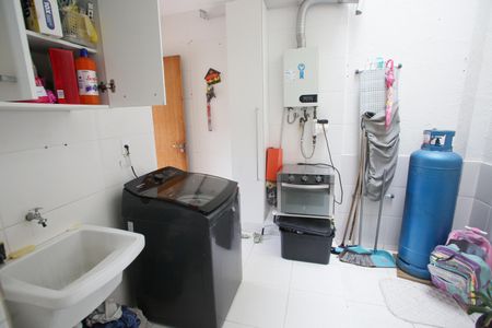 Casa à venda com 98m², 3 quartos e 1 vaga Casa à venda com 98m², 3 quartos e 1 vagaÁrea de Serviço