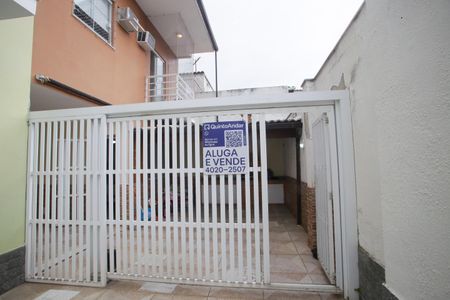 Casa à venda com 98m², 3 quartos e 1 vaga Casa à venda com 98m², 3 quartos e 1 vagaPlaquinha