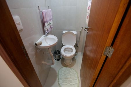 Casa à venda com 98m², 3 quartos e 1 vaga Casa à venda com 98m², 3 quartos e 1 vagaLavabo