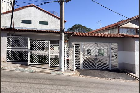 Casa de condomínio à venda com 99m², 2 quartos e 2 vagas Casa de condomínio à venda com 99m², 2 quartos e 2 vagasFachada do Condomínio