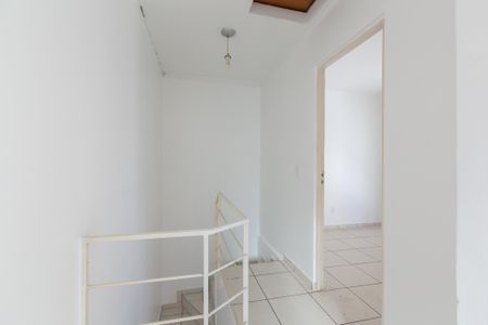 Casa de condomínio à venda com 99m², 2 quartos e 2 vagas Casa de condomínio à venda com 99m², 2 quartos e 2 vagasCorredor