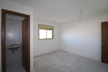 Apartamento à venda com 133m², 3 quartos e 2 vagasSuíte 1