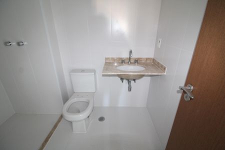 Apartamento à venda com 133m², 3 quartos e 2 vagasBanheiro da Suíte 3