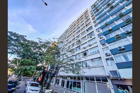 Studio à venda com 32m², 1 quarto e sem vaga Studio à venda com 32m², 1 quarto e sem vagaFachada