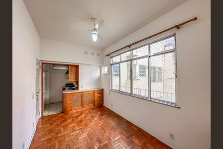 Studio à venda com 32m², 1 quarto e sem vaga Studio à venda com 32m², 1 quarto e sem vagaStudio