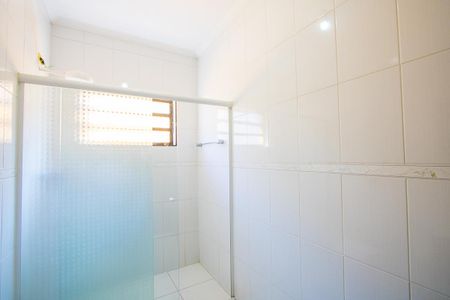 Casa à venda com 131m², 2 quartos e 4 vagas Casa à venda com 131m², 2 quartos e 4 vagasBanheiro