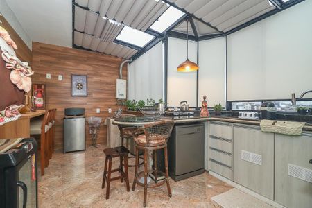 Apartamento à venda com 219m², 4 quartos e 4 vagasCozinha 2 