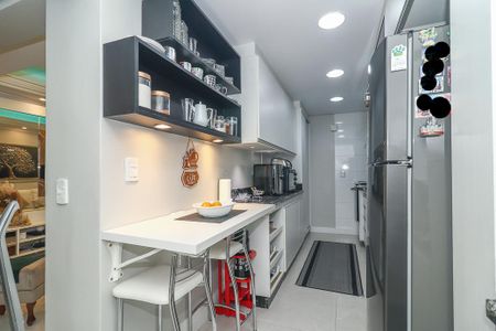 Apartamento à venda com 219m², 4 quartos e 4 vagasCozinha