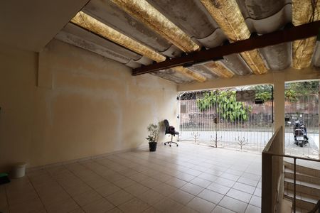 Casa à venda com 177m², 2 quartos e 1 vagaGaragem