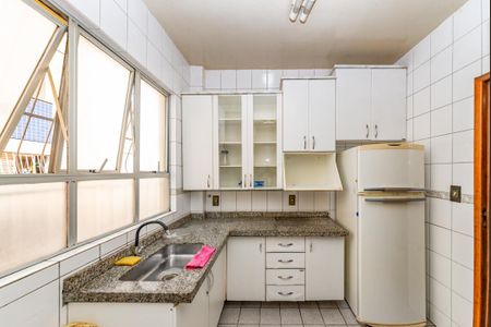 Apartamento à venda com 137m², 3 quartos e 2 vagas Apartamento à venda com 137m², 3 quartos e 2 vagasCozinha