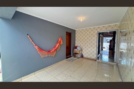Casa à venda com 209m², 4 quartos e 3 vagas Casa à venda com 209m², 4 quartos e 3 vagasGaragem