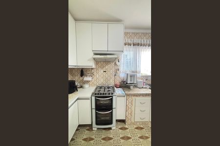 Casa à venda com 209m², 4 quartos e 3 vagas Casa à venda com 209m², 4 quartos e 3 vagasCozinha