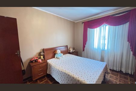 Casa à venda com 209m², 4 quartos e 3 vagas Casa à venda com 209m², 4 quartos e 3 vagasQuarto 1